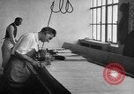 Image masque à gaz Manufacturing Factory France, 1918, de la seconde 32 séquences d'archives historiques vidéo 65675044419