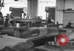 Image masque à gaz Manufacturing Factory France, 1918, de la seconde 51 séquences d'archives historiques vidéo 65675044419