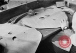 Image masque à gaz Manufacturing Factory France, 1918, de la seconde 54 séquences d'archives historiques vidéo 65675044419