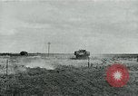 Standbild britischen Mark IV schweren Panzer Frankreich, 1918, aus Sekunde 1 historischem Filmmaterial Videoclip 65675044428