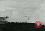 Standbild britischen Mark IV schweren Panzer Frankreich, 1918, aus Sekunde 9 historischem Filmmaterial Videoclip 65675044428