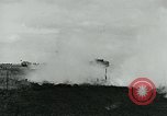 Standbild britischen Mark IV schweren Panzer Frankreich, 1918, aus Sekunde 11 historischem Filmmaterial Videoclip 65675044428