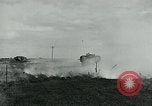 Standbild britischen Mark IV schweren Panzer Frankreich, 1918, aus Sekunde 22 historischem Filmmaterial Videoclip 65675044428