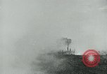 Standbild britischen Mark IV schweren Panzer Frankreich, 1918, aus Sekunde 24 historischem Filmmaterial Videoclip 65675044428