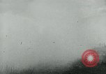 Standbild britischen Mark IV schweren Panzer Frankreich, 1918, aus Sekunde 29 historischem Filmmaterial Videoclip 65675044428