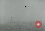 Standbild britischen Mark IV schweren Panzer Frankreich, 1918, aus Sekunde 41 historischem Filmmaterial Videoclip 65675044428