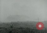 Standbild britischen Mark IV schweren Panzer Frankreich, 1918, aus Sekunde 51 historischem Filmmaterial Videoclip 65675044428