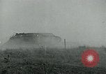 Standbild britischen Mark IV schweren Panzer Frankreich, 1918, aus Sekunde 54 historischem Filmmaterial Videoclip 65675044428
