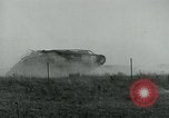 Standbild britischen Mark IV schweren Panzer Frankreich, 1918, aus Sekunde 62 historischem Filmmaterial Videoclip 65675044428