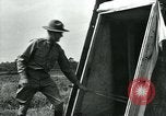 Immagine di Maschere a gas nella prima guerra mondiale Francia, 1918, secondo 9 filmato di repertorio 65675044436