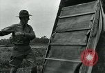 Immagine di Maschere a gas nella prima guerra mondiale Francia, 1918, secondo 25 filmato di repertorio 65675044436