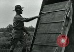 Immagine di Maschere a gas nella prima guerra mondiale Francia, 1918, secondo 35 filmato di repertorio 65675044436