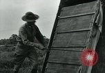 Immagine di Maschere a gas nella prima guerra mondiale Francia, 1918, secondo 40 filmato di repertorio 65675044436