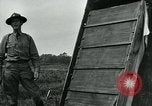 Immagine di Maschere a gas nella prima guerra mondiale Francia, 1918, secondo 50 filmato di repertorio 65675044436