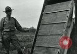 Immagine di Maschere a gas nella prima guerra mondiale Francia, 1918, secondo 52 filmato di repertorio 65675044436