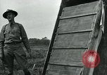 Immagine di Maschere a gas nella prima guerra mondiale Francia, 1918, secondo 53 filmato di repertorio 65675044436