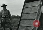 Immagine di Maschere a gas nella prima guerra mondiale Francia, 1918, secondo 57 filmato di repertorio 65675044436
