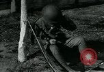 Immagine di Maschera a gas formazione nella prima guerra mondiale United States USA, 1918, secondo 58 filmato di repertorio 65675044437
