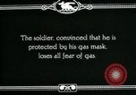 Immagine di Esercito Americano maschera a gas formazione prima guerra mondiale United States USA, 1918, secondo 16 filmato di repertorio 65675044438