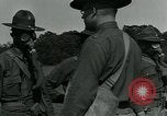 Immagine di Esercito Americano maschera a gas formazione prima guerra mondiale United States USA, 1918, secondo 44 filmato di repertorio 65675044438
