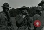 Immagine di Esercito Americano maschera a gas formazione prima guerra mondiale United States USA, 1918, secondo 52 filmato di repertorio 65675044438