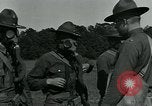 Immagine di Esercito Americano maschera a gas formazione prima guerra mondiale United States USA, 1918, secondo 55 filmato di repertorio 65675044438