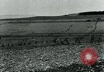 Standbild Ersten Weltkrieg gas Angriff Frankreich, 1918, aus Sekunde 30 historischem Filmmaterial Videoclip 65675044440