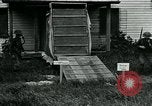 Standbild US Army chemical warfare Training United States USA, 1918, aus Sekunde 30 historischem Filmmaterial Videoclip 65675044442