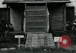 Standbild US Army chemical warfare Training United States USA, 1918, aus Sekunde 31 historischem Filmmaterial Videoclip 65675044442