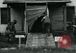 Standbild US Army chemical warfare Training United States USA, 1918, aus Sekunde 37 historischem Filmmaterial Videoclip 65675044442