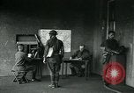 Standbild US Army chemical warfare Training United States USA, 1918, aus Sekunde 46 historischem Filmmaterial Videoclip 65675044442