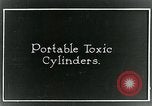 Immagine di Portable tossico di bombole di gas United States USA, 1921, secondo 20 filmato di repertorio 65675044444
