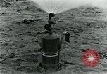 Immagine di Portable tossico di bombole di gas United States USA, 1921, secondo 30 filmato di repertorio 65675044444