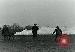 Image grenade de gaz United States USA, 1921, de la seconde 21 séquences d'archives historiques vidéo 65675044446