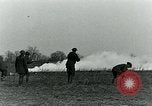 Image grenade de gaz United States USA, 1921, de la seconde 22 séquences d'archives historiques vidéo 65675044446