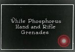 Image le phosphore des grenades à main United States USA, 1921, de la seconde 5 séquences d'archives historiques vidéo 65675044447