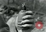 Image le phosphore des grenades à main United States USA, 1921, de la seconde 11 séquences d'archives historiques vidéo 65675044447