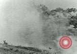 Image le phosphore des grenades à main United States USA, 1921, de la seconde 25 séquences d'archives historiques vidéo 65675044447