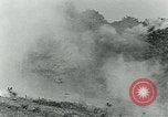 Image le phosphore des grenades à main United States USA, 1921, de la seconde 26 séquences d'archives historiques vidéo 65675044447