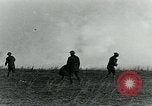 Image le phosphore des grenades à main United States USA, 1921, de la seconde 29 séquences d'archives historiques vidéo 65675044447