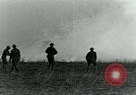 Image le phosphore des grenades à main United States USA, 1921, de la seconde 32 séquences d'archives historiques vidéo 65675044447