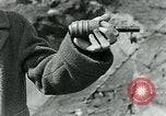 Image le phosphore des grenades à main United States USA, 1921, de la seconde 52 séquences d'archives historiques vidéo 65675044447