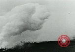 Image Le phosphore grenade à main United States USA, 1921, de la seconde 52 séquences d'archives historiques vidéo 65675044448