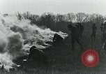 Image bougies toxiques United States USA, 1921, de la seconde 50 séquences d'archives historiques vidéo 65675044449