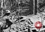 Standbild US-Truppen bereit in Gräben während Ersten Weltkrieg Elsass Deutschland, 1918, aus Sekunde 28 historischem Filmmaterial Videoclip 65675044462