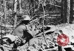 Standbild US-Truppen bereit in Gräben während Ersten Weltkrieg Elsass Deutschland, 1918, aus Sekunde 30 historischem Filmmaterial Videoclip 65675044462