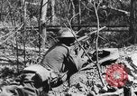 Standbild US-Truppen bereit in Gräben während Ersten Weltkrieg Elsass Deutschland, 1918, aus Sekunde 34 historischem Filmmaterial Videoclip 65675044462
