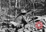Standbild US-Truppen bereit in Gräben während Ersten Weltkrieg Elsass Deutschland, 1918, aus Sekunde 36 historischem Filmmaterial Videoclip 65675044462