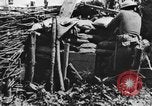 Standbild US-Truppen bereit in Gräben während Ersten Weltkrieg Elsass Deutschland, 1918, aus Sekunde 44 historischem Filmmaterial Videoclip 65675044462