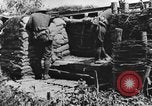 Standbild US-Truppen bereit in Gräben während Ersten Weltkrieg Elsass Deutschland, 1918, aus Sekunde 53 historischem Filmmaterial Videoclip 65675044462